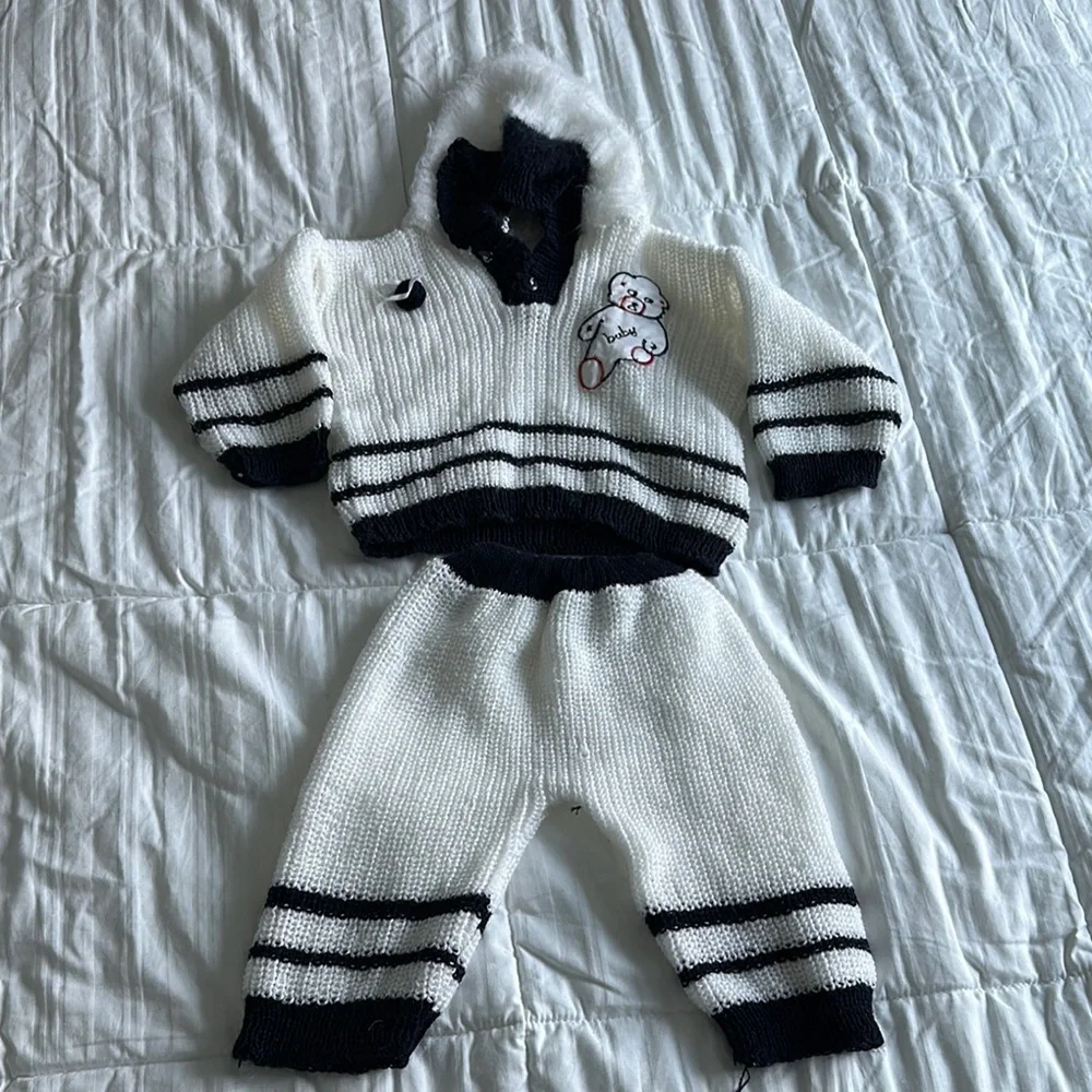 Vintage teddy bear Adorable White and Black Knit Baby Outfit
